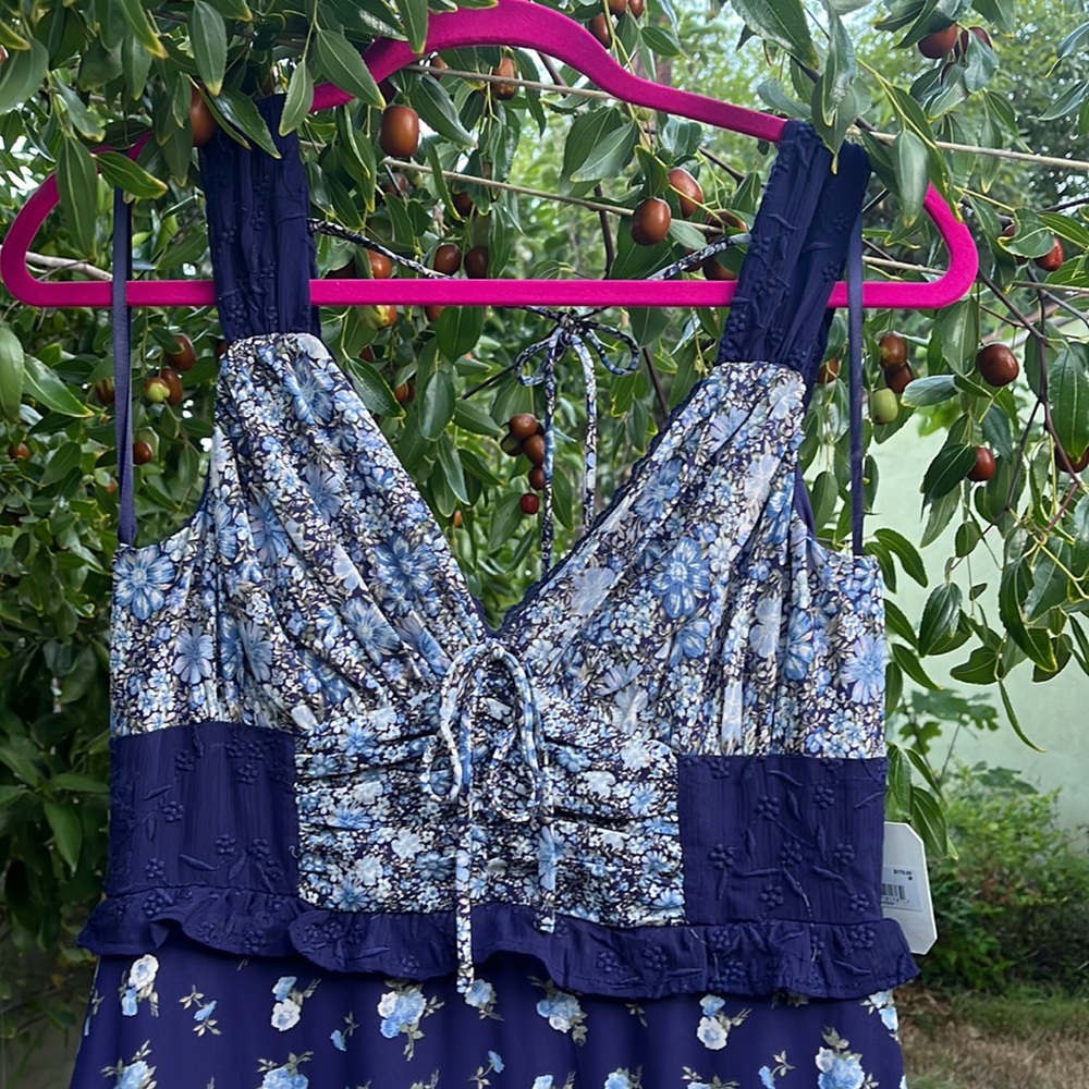 Floral Blue and White Dress - Picture 9 of 14